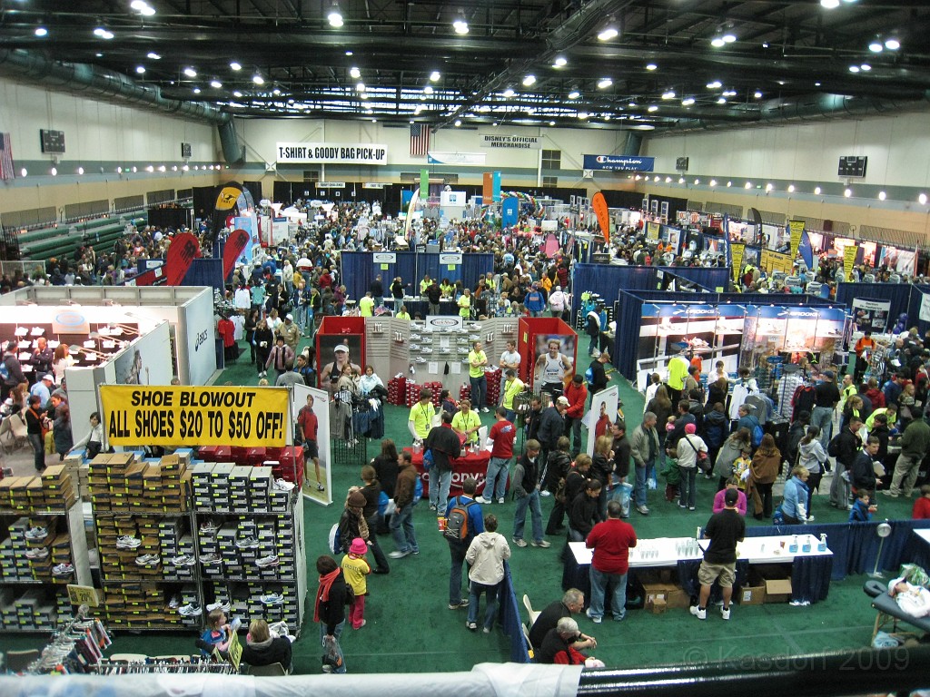 Disney 2010 D1 0290.jpg - January 9-11, 2010 Disney World Florida. Went to run the marathon. Saturday, fly down, check in, go to Expo to pick up packet, then to see Blue Man Group in the evening.